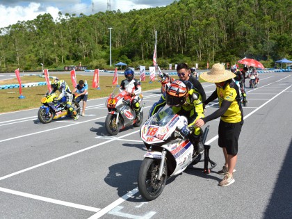 2021偉業(yè)達GP大灣區(qū)摩托車大賽——冠軍特寫:兩沖街車組 胡通明