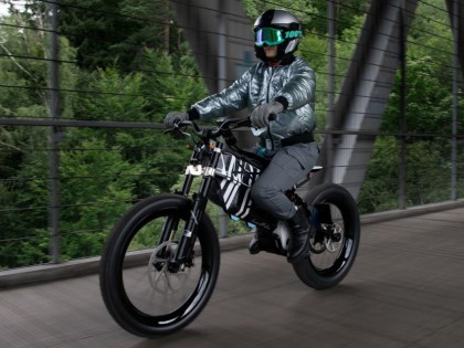 極速60公里、續航300公里,寶馬推出概念電動車